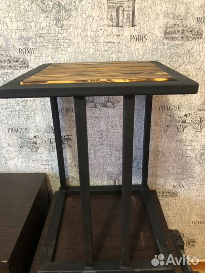 Столик подставка