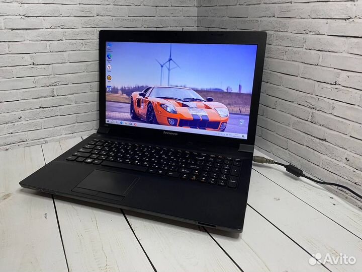 Игровой ноутбук Lenovo i5/8Gb/2видеокарты/240SSD