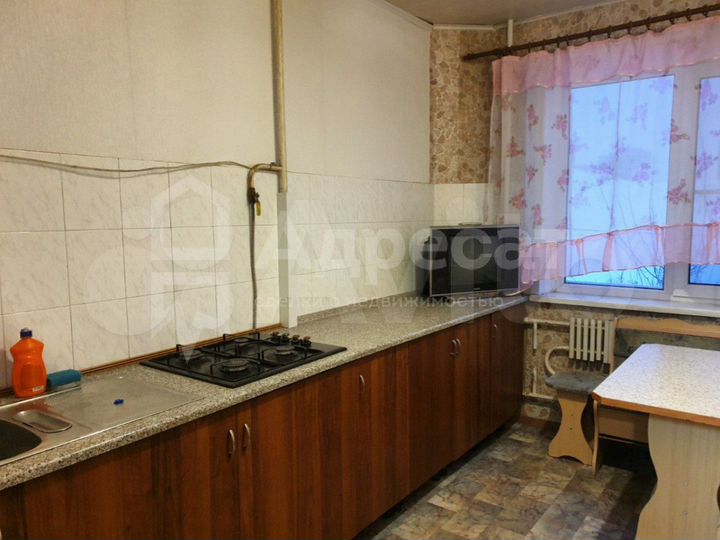 3-к. квартира, 63 м², 3/9 эт.