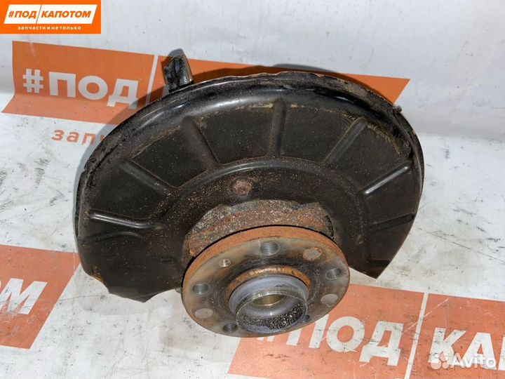 Кулак передний правый Volkswagen Golf 5 2007