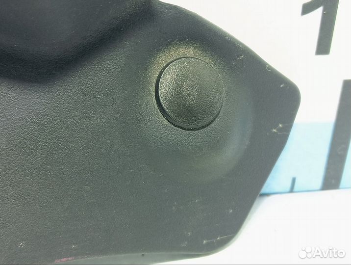 Накладка крышки багажника задняя правая Toyota