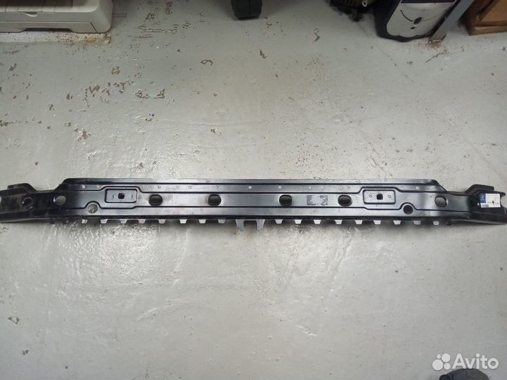 Накладка усилителя переднего бампера для Мерседес