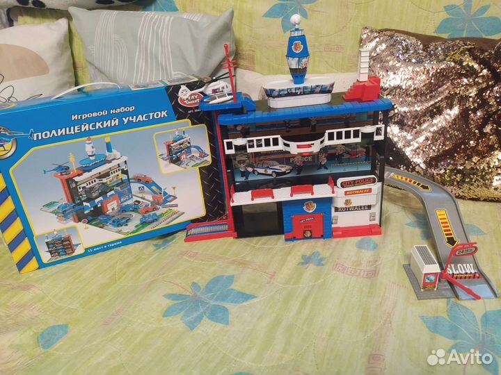 Игровой набор парковка/полицейский участок