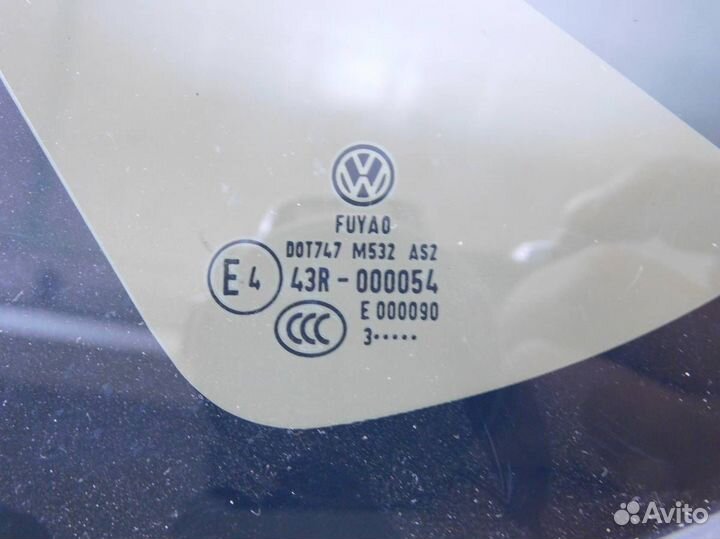 Стекло кузовное глухое левое Volkswagen Polo MK5 2