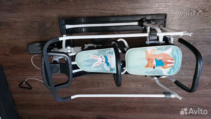 Детский снегокат с ручкой и колесами