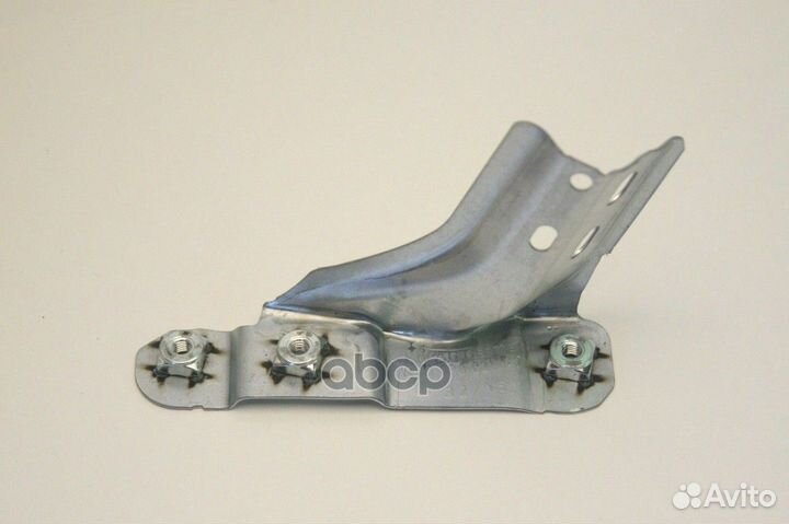 Кронштейн бампера перед. R VAG 6R0 821 142B 6R0