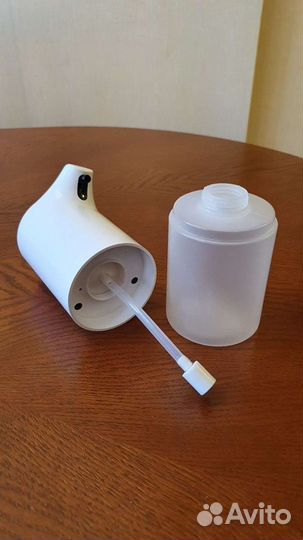 Диспенсер для жидкого мыла