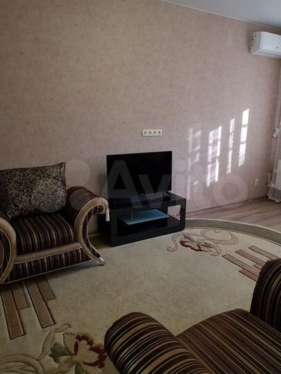 1-к. квартира, 42 м², 2/5 эт.