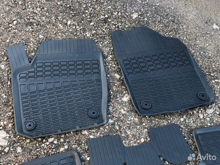 Коврики в слон polo SD оригинал 5шт