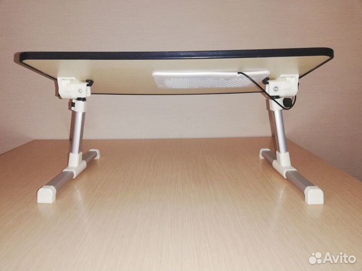 Столик для ноутбука