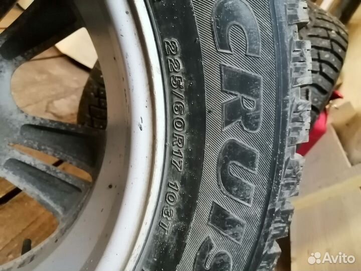 Bridgestone Ice Cruiser 7000S 225/60 R17