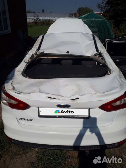 Ford Focus 1.6 МТ, 2012, битый, 140 000 км