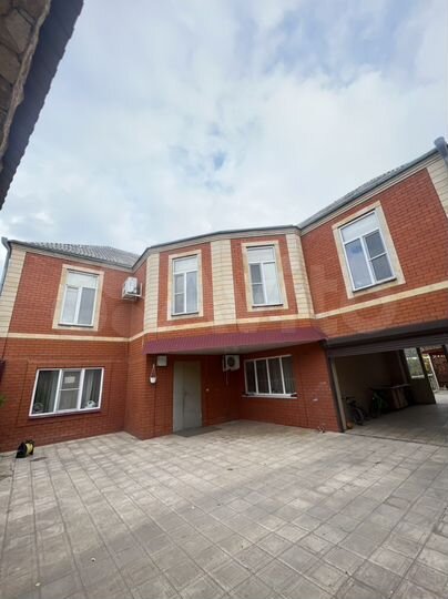 Дом 280 м² на участке 6 сот.