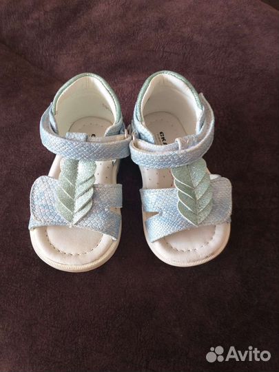 Сандалии для девочки 18р