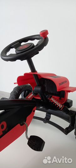 Веломобиль Berg Jeep Buzzy Rubicon красный