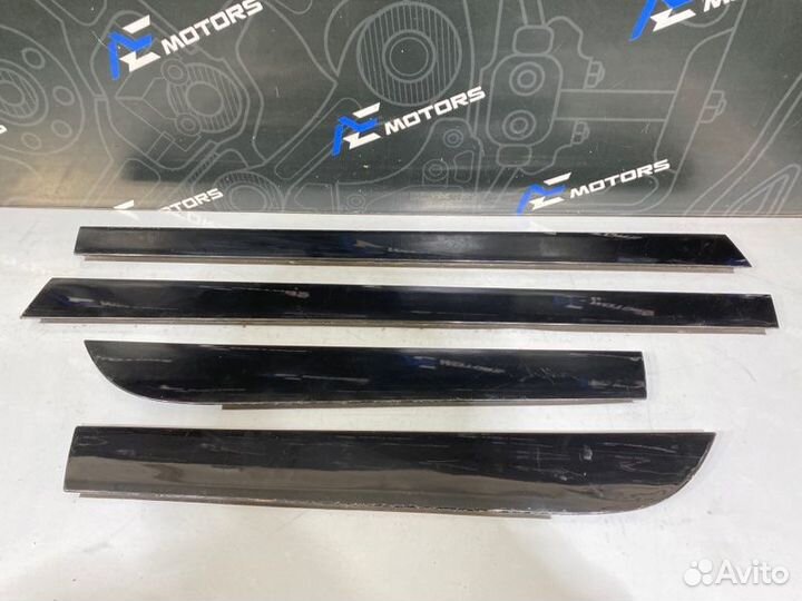 Молдинг на дверь Audi A6 C6 BDW 2005