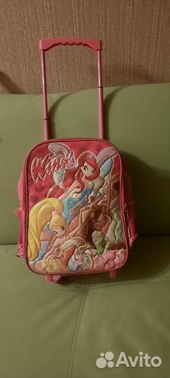 Рюкзак на колесах детский