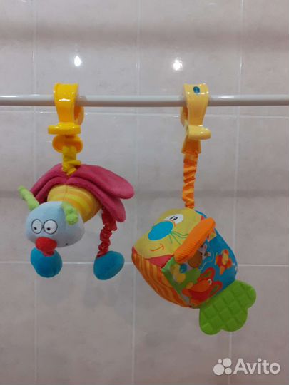 Игрушки-подвески на коляску