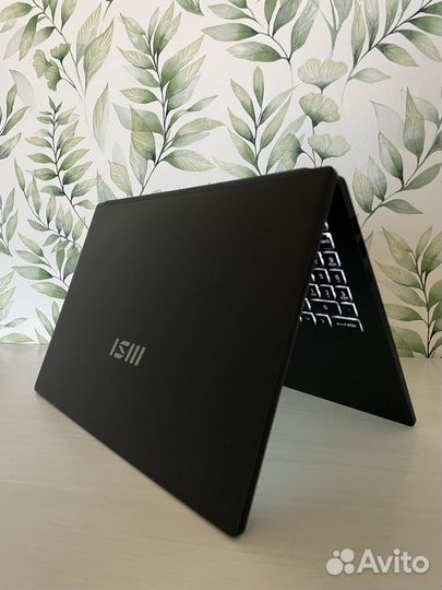 Игровой ноутбук MSI Modern 15