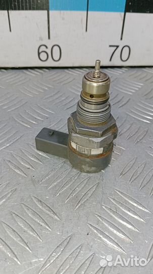 Б/У Регулятор давления топлива клапан VW Crafte