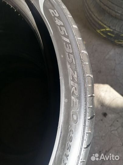 Pirelli P Zero 245/35 R20