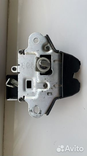 Замок багажника solaris 1 rio 3