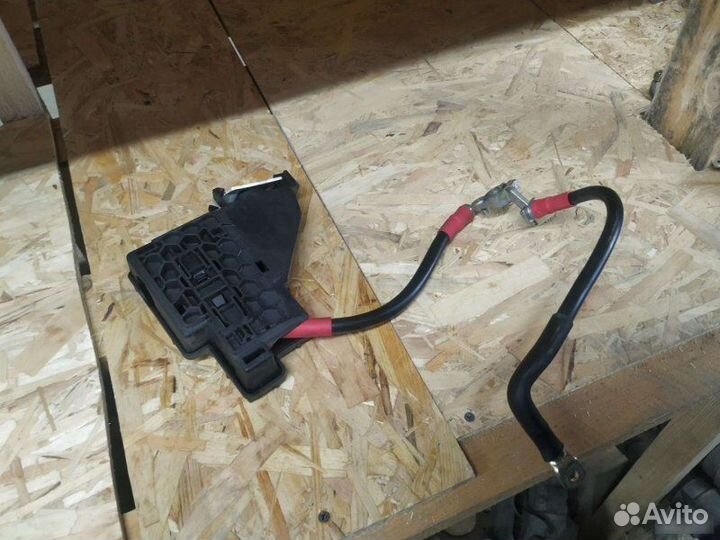 Пиропатрон акб Audi A8 D3