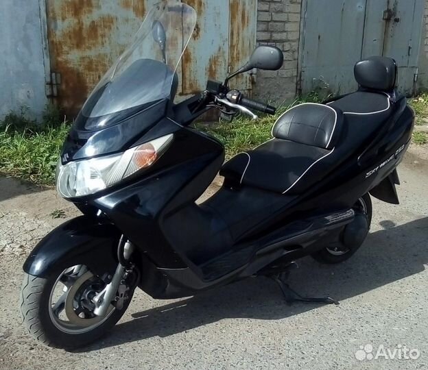 Макси скутер Suzuki SkyWave 250