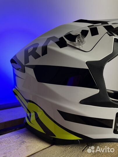 Внедорожный шлем Airoh Twist 2.0 Racr