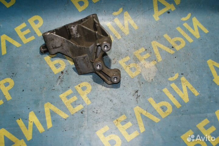 Кронштейн кпп Opel Vectra B