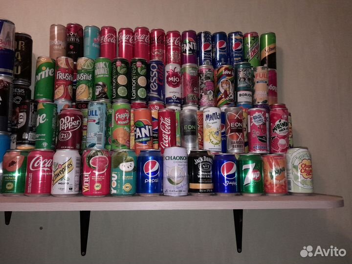 Коллекция алюминиевых банок