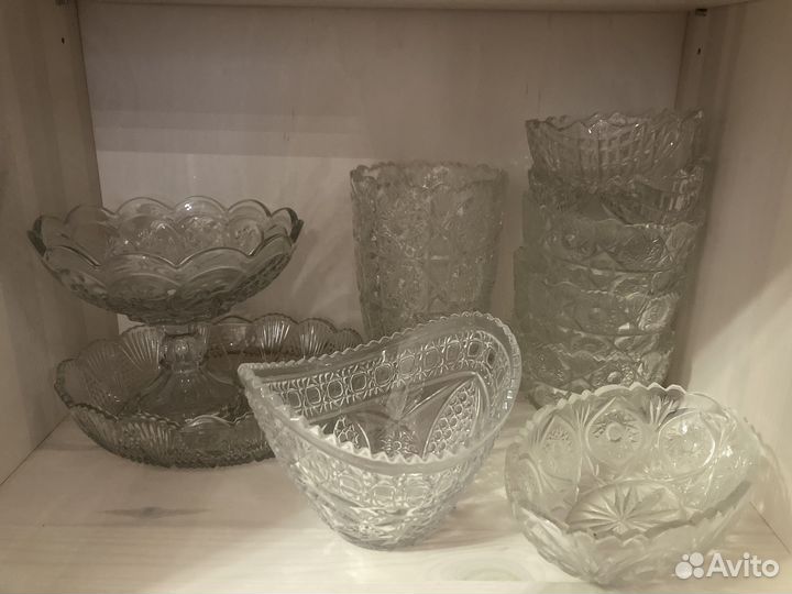 Сервиз чайно-кофейный новый и хрусталь