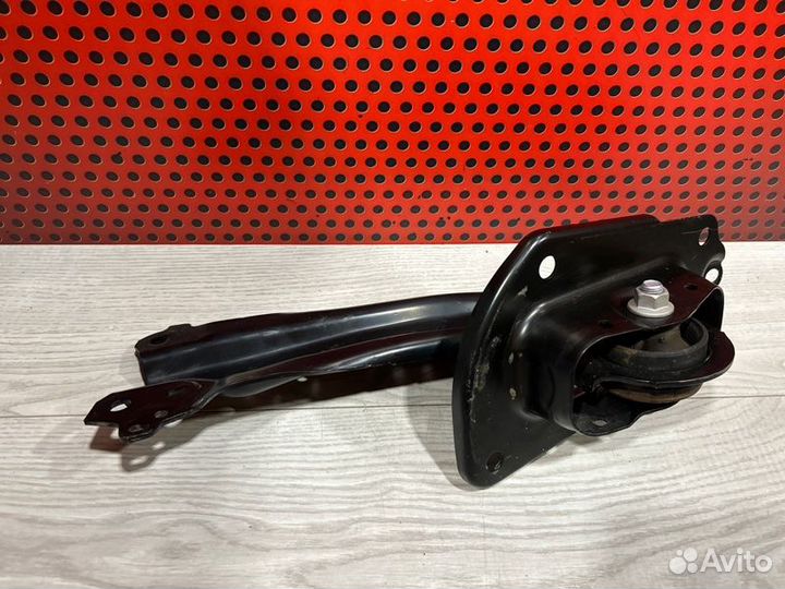 Рычаг задний левый Lexus Es axzh10 2020