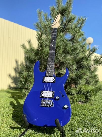 Электрогитара новая с комплектом