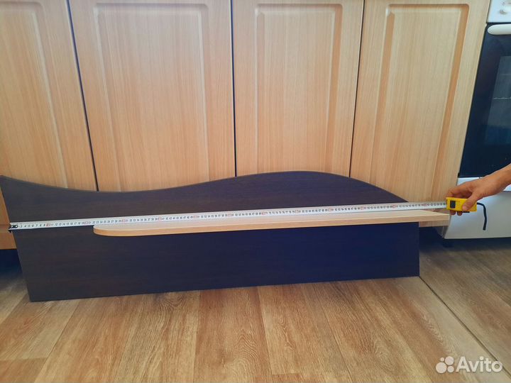 Зеркало с полочками