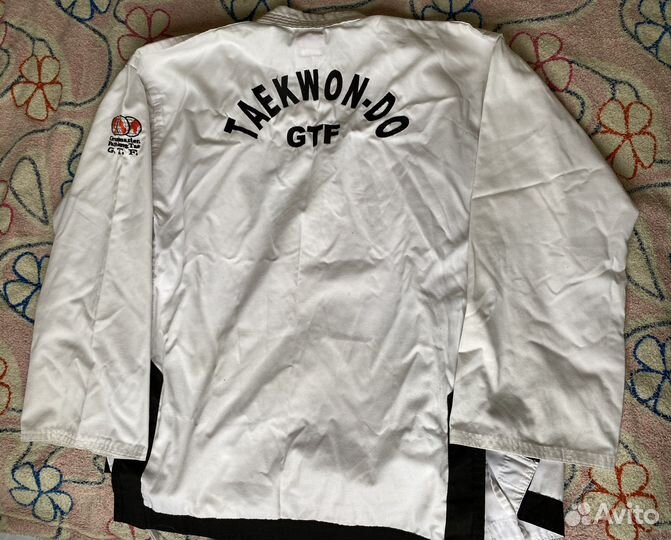 Добок для тхэквондо (кимоно, форма для занятий)