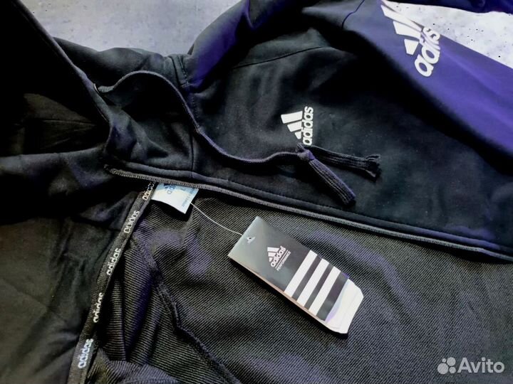 Спортивные костюмы Adidas