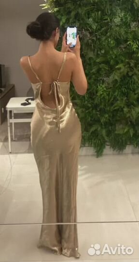 Золотое платье