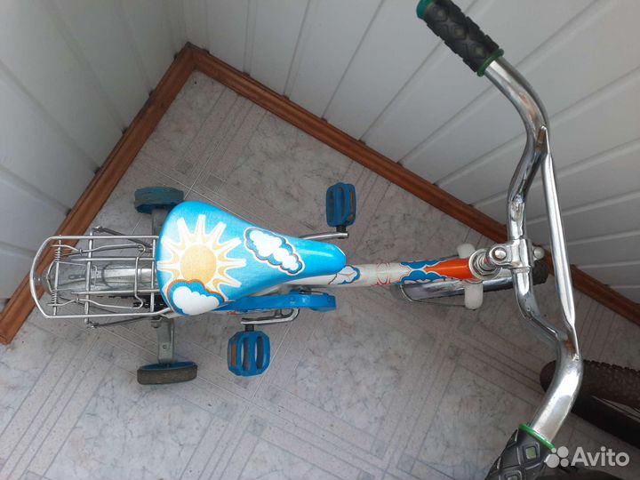 Детский велосипед четырехколесный 12