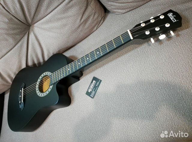 Гитара с чехлом объявление продам