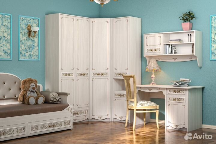 Стол письменный 