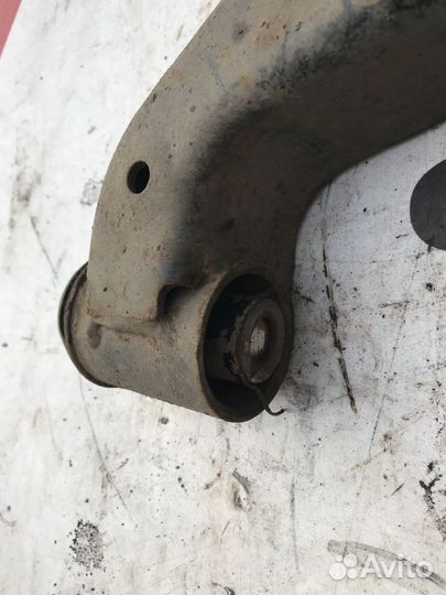 Рычаг передний нижний левый Nissan Pathfinder III