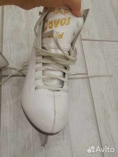 Коньки фигурные 34р Graf Davos Gold