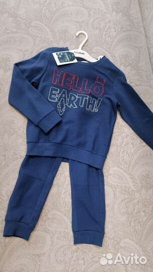 Костюмы и брюки новые р. 110 и 116