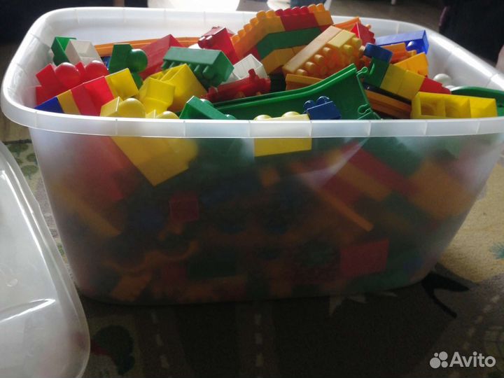 Конструктор большой (неск. наборов)