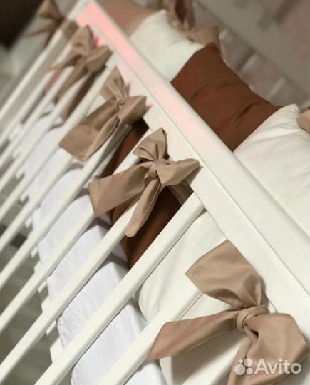 Бортики в кроватку(новые)
