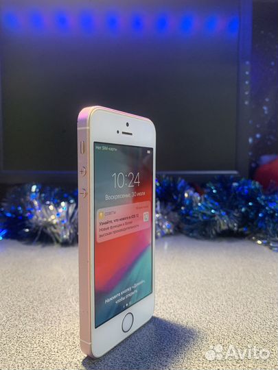 Телефон iPhone se 2016