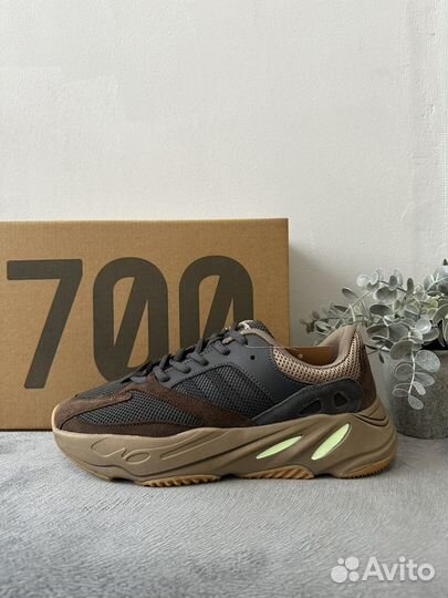 Кроссовки Adidas Yeezy Boost 700