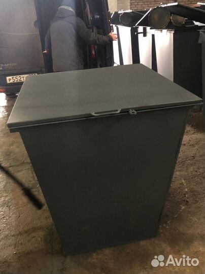 Мусорный контейнер