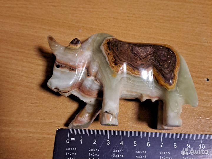 Статуэтка из натурального камня бык